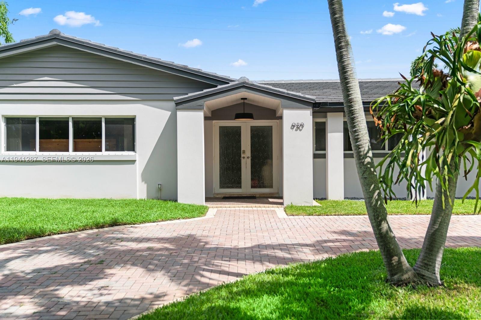 930 NE 182nd Ter North Miami Beach, FL 33162