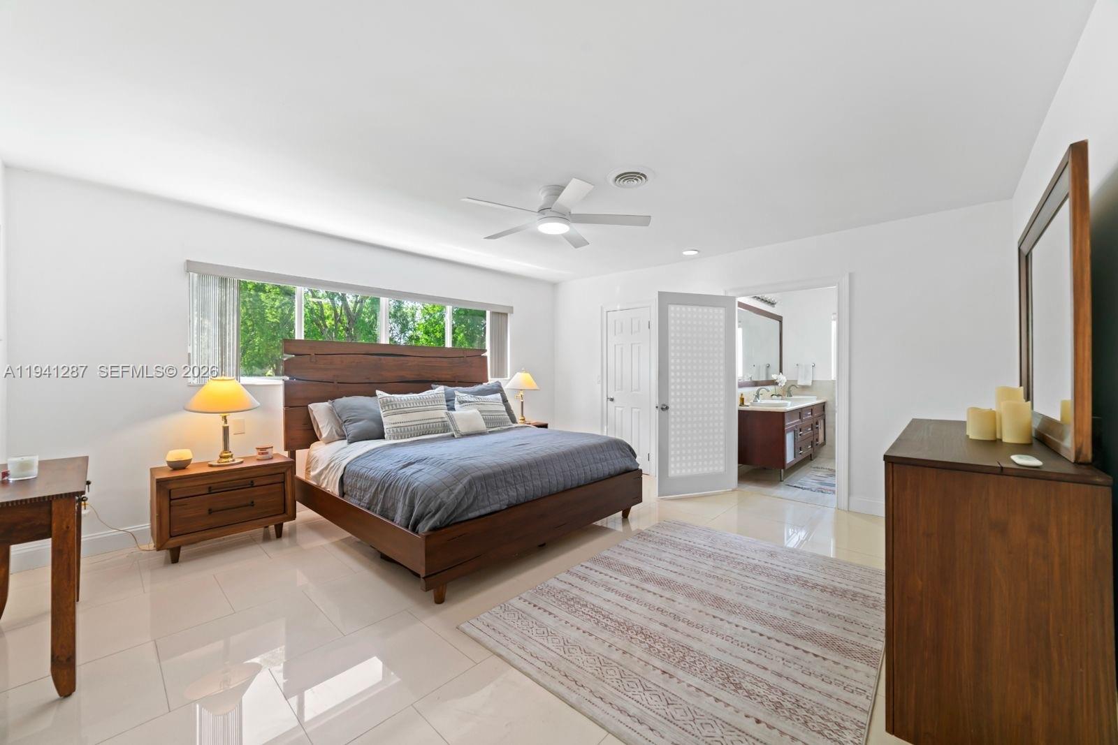 930 NE 182nd Ter North Miami Beach, FL 33162