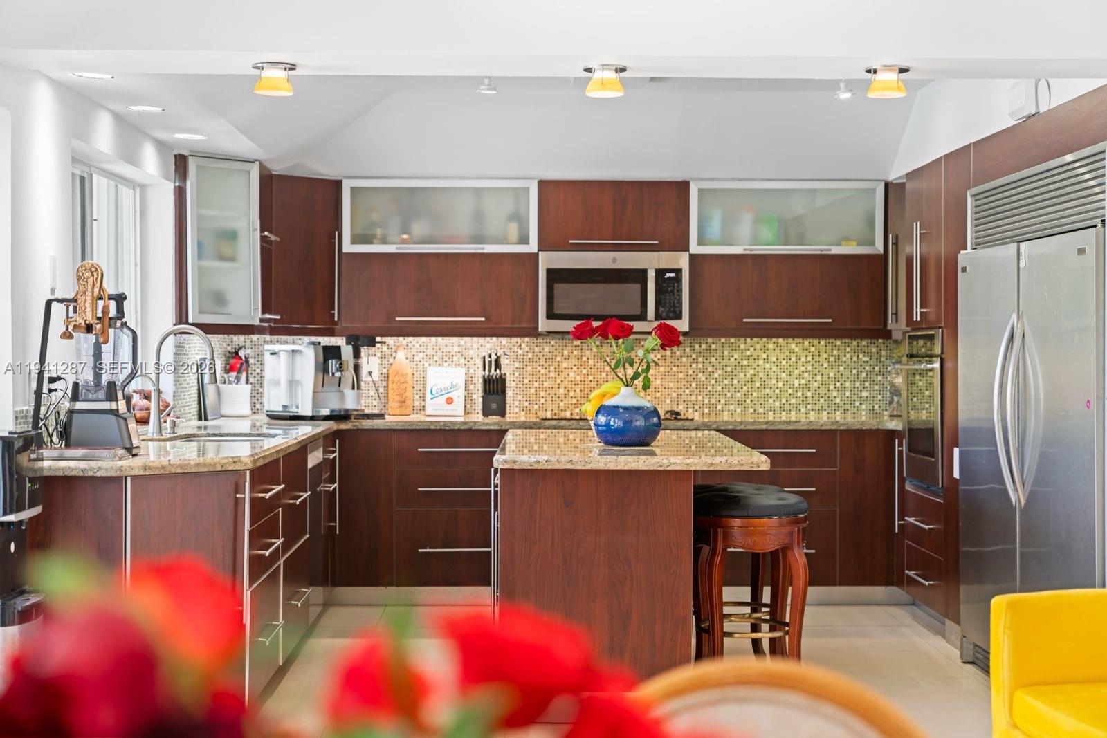 930 NE 182nd Ter North Miami Beach, FL 33162