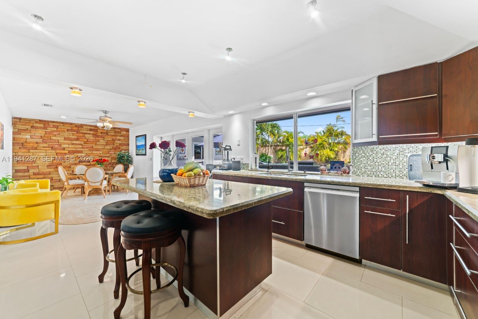 930 NE 182nd Ter North Miami Beach, FL 33162