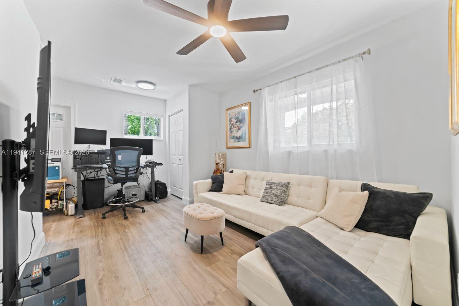 930 NE 182nd Ter North Miami Beach, FL 33162