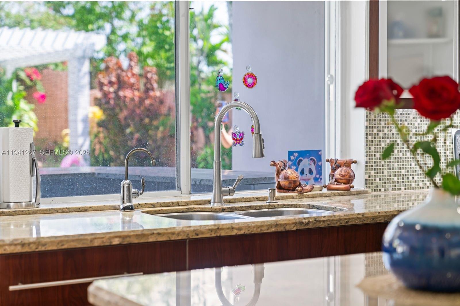 930 NE 182nd Ter North Miami Beach, FL 33162