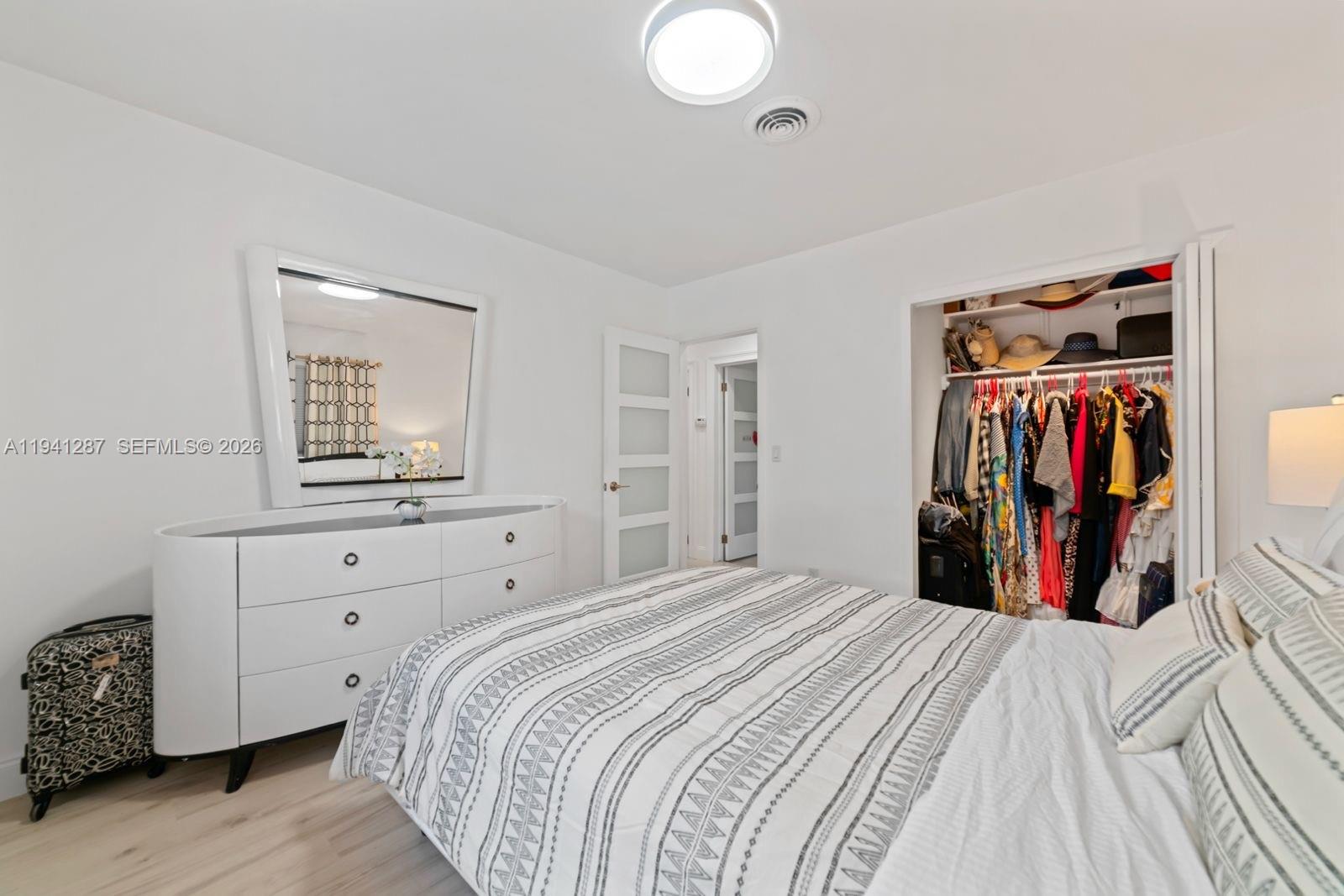 930 NE 182nd Ter North Miami Beach, FL 33162