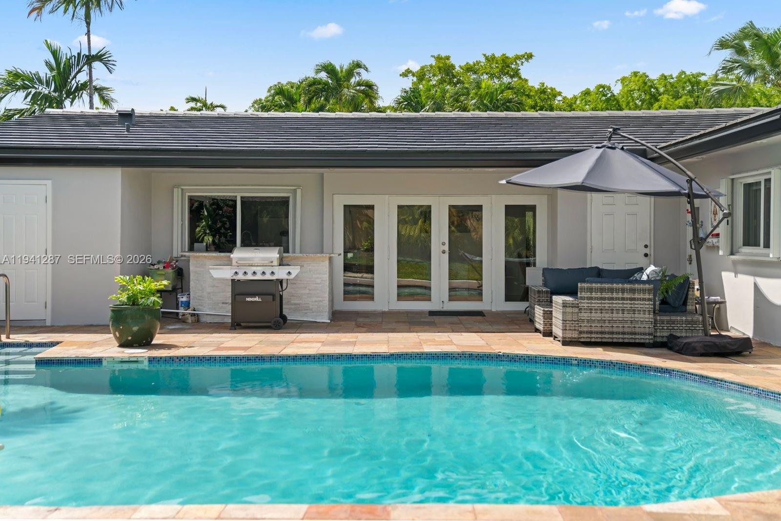 930 NE 182nd Ter North Miami Beach, FL 33162