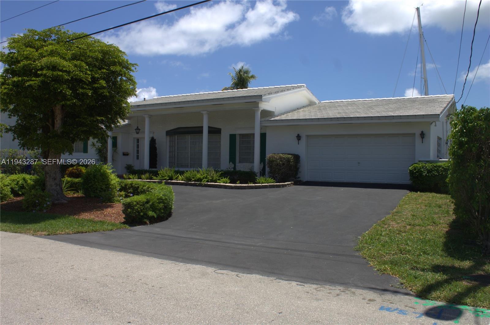 3440 NE 170th St North Miami Beach, FL 33160