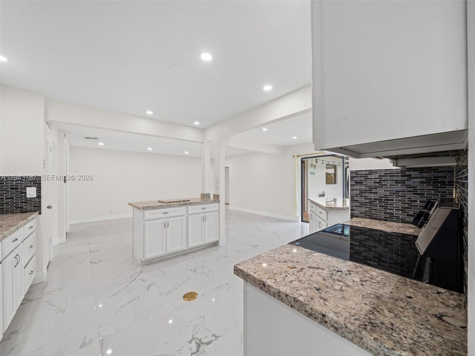 10251 NW 39th Ct Coral Springs, FL 33065