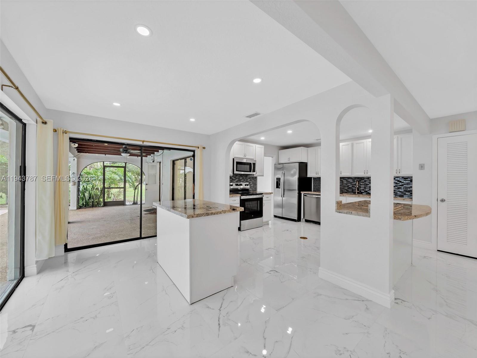 10251 NW 39th Ct Coral Springs, FL 33065