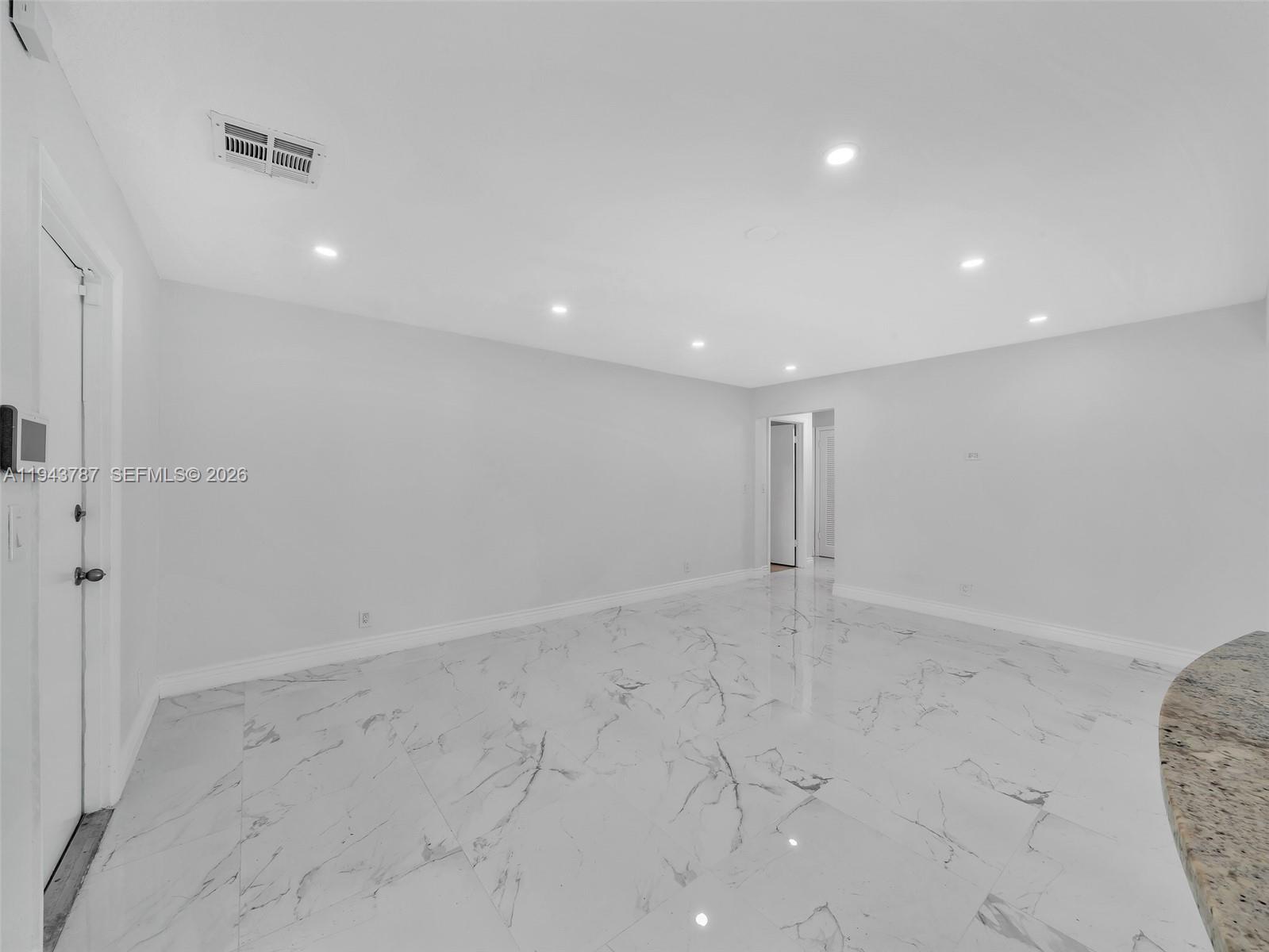 10251 NW 39th Ct Coral Springs, FL 33065