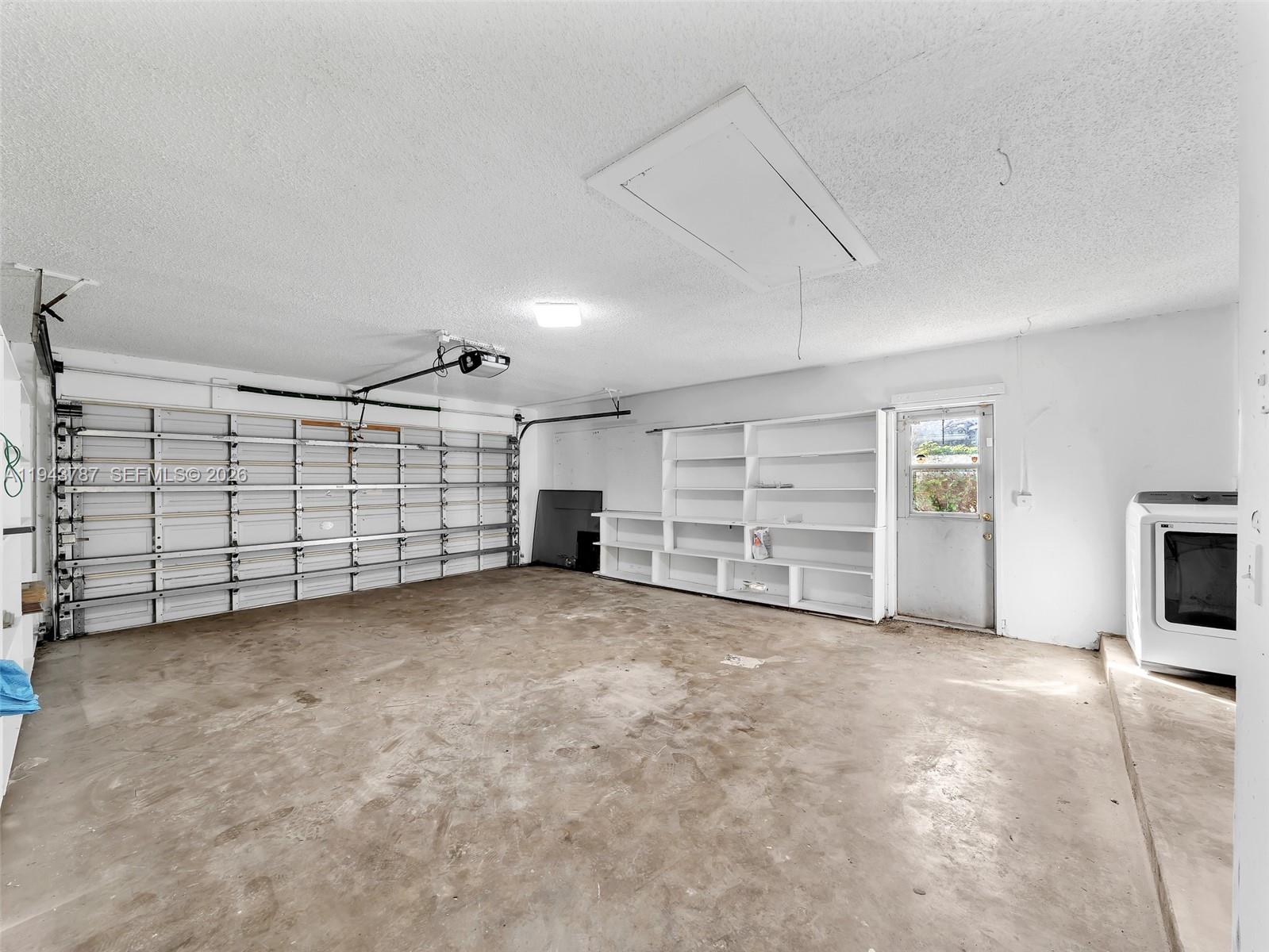 10251 NW 39th Ct Coral Springs, FL 33065