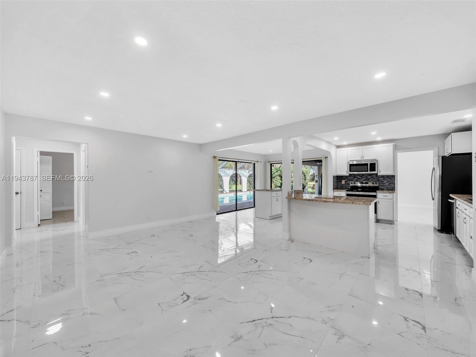 10251 NW 39th Ct Coral Springs, FL 33065