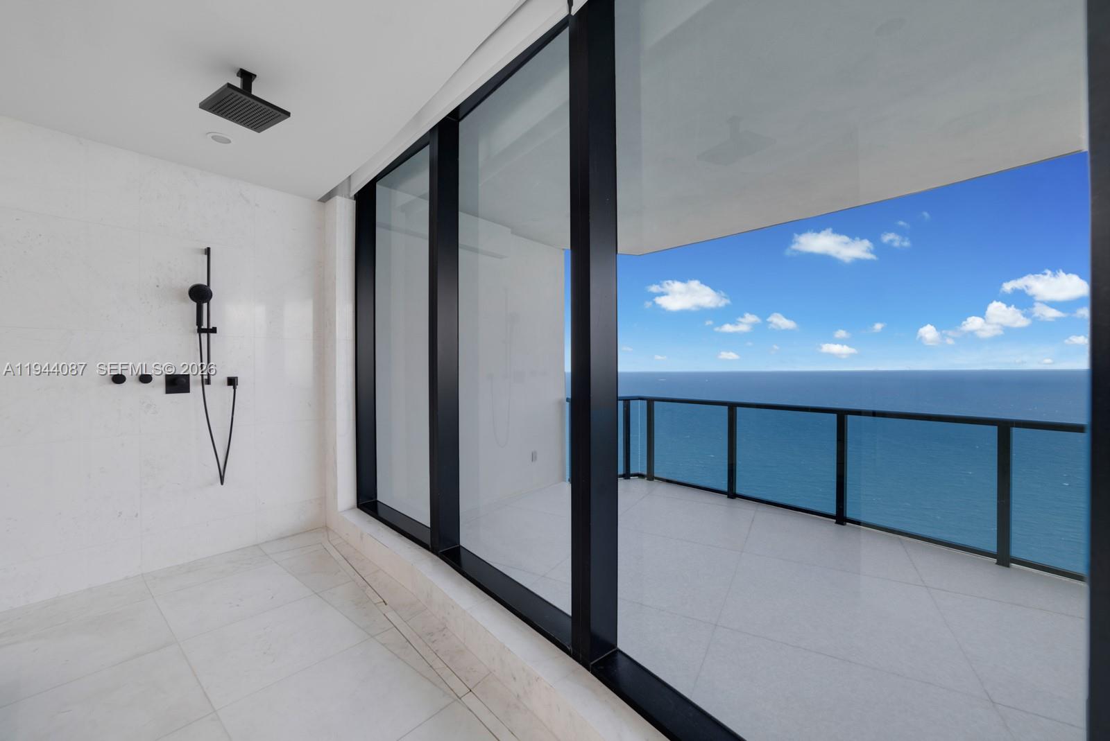 18555 Collins Ave #5201 Sunny Isles Beach, FL 33160