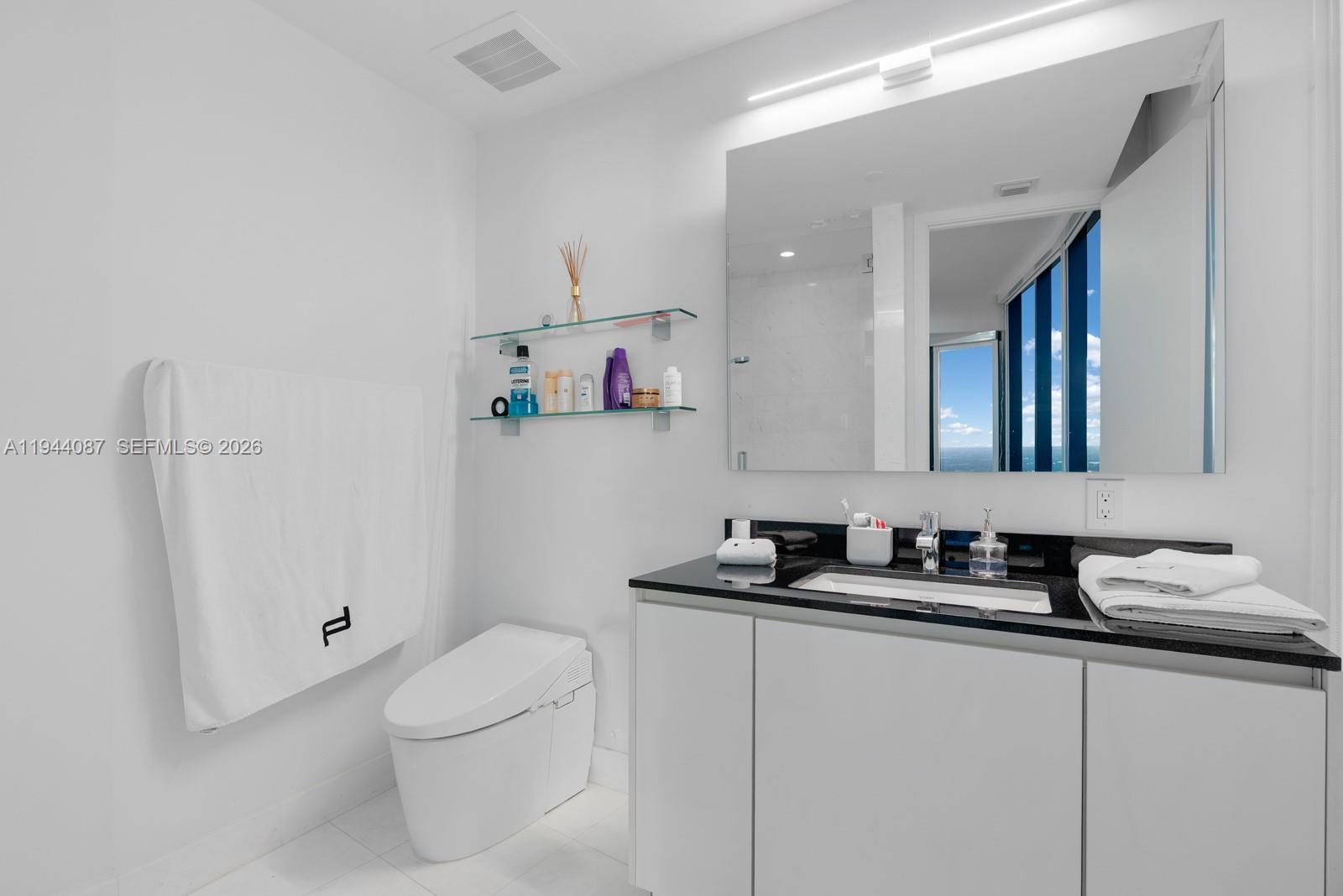 18555 Collins Ave #5201 Sunny Isles Beach, FL 33160