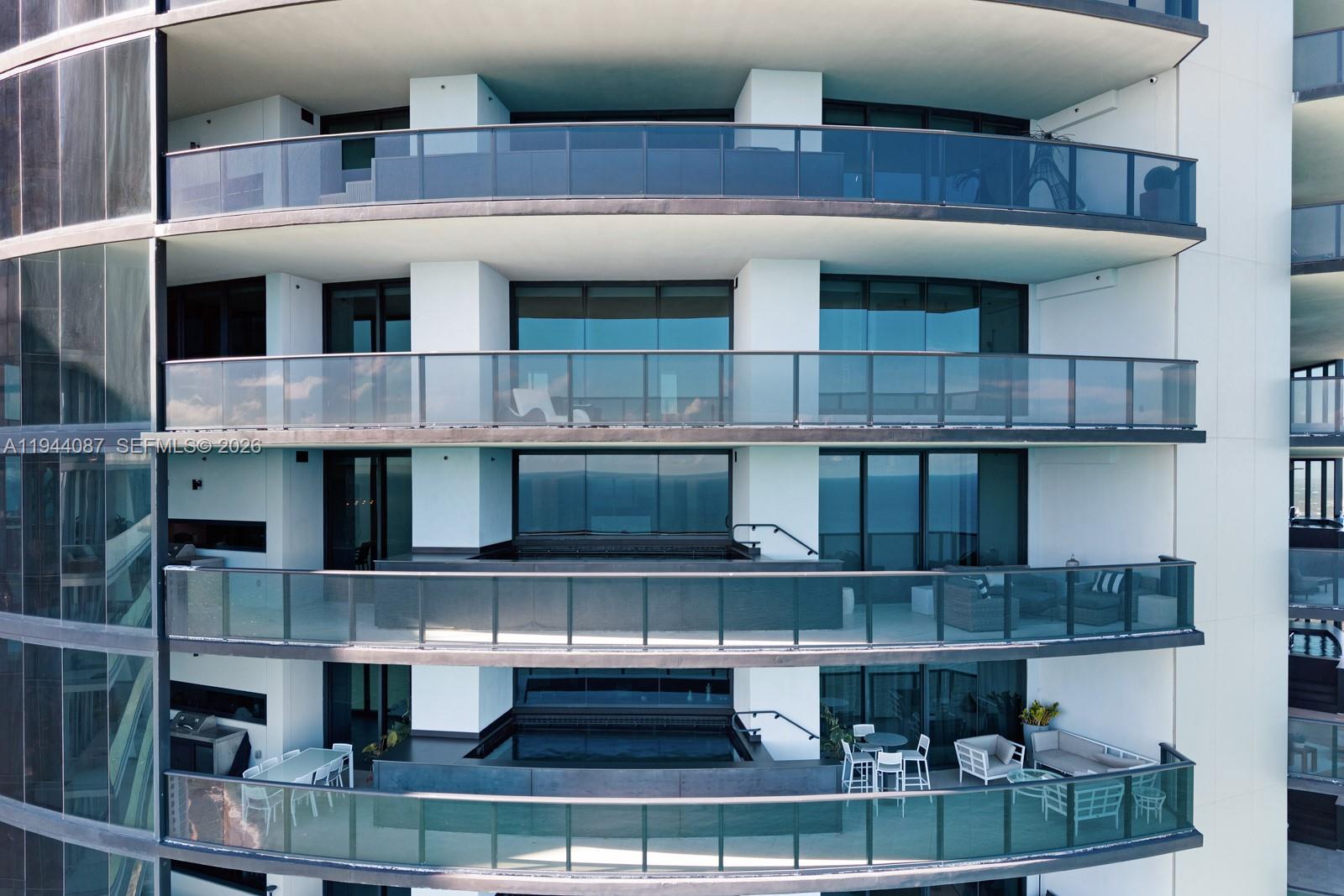 18555 Collins Ave #5201 Sunny Isles Beach, FL 33160