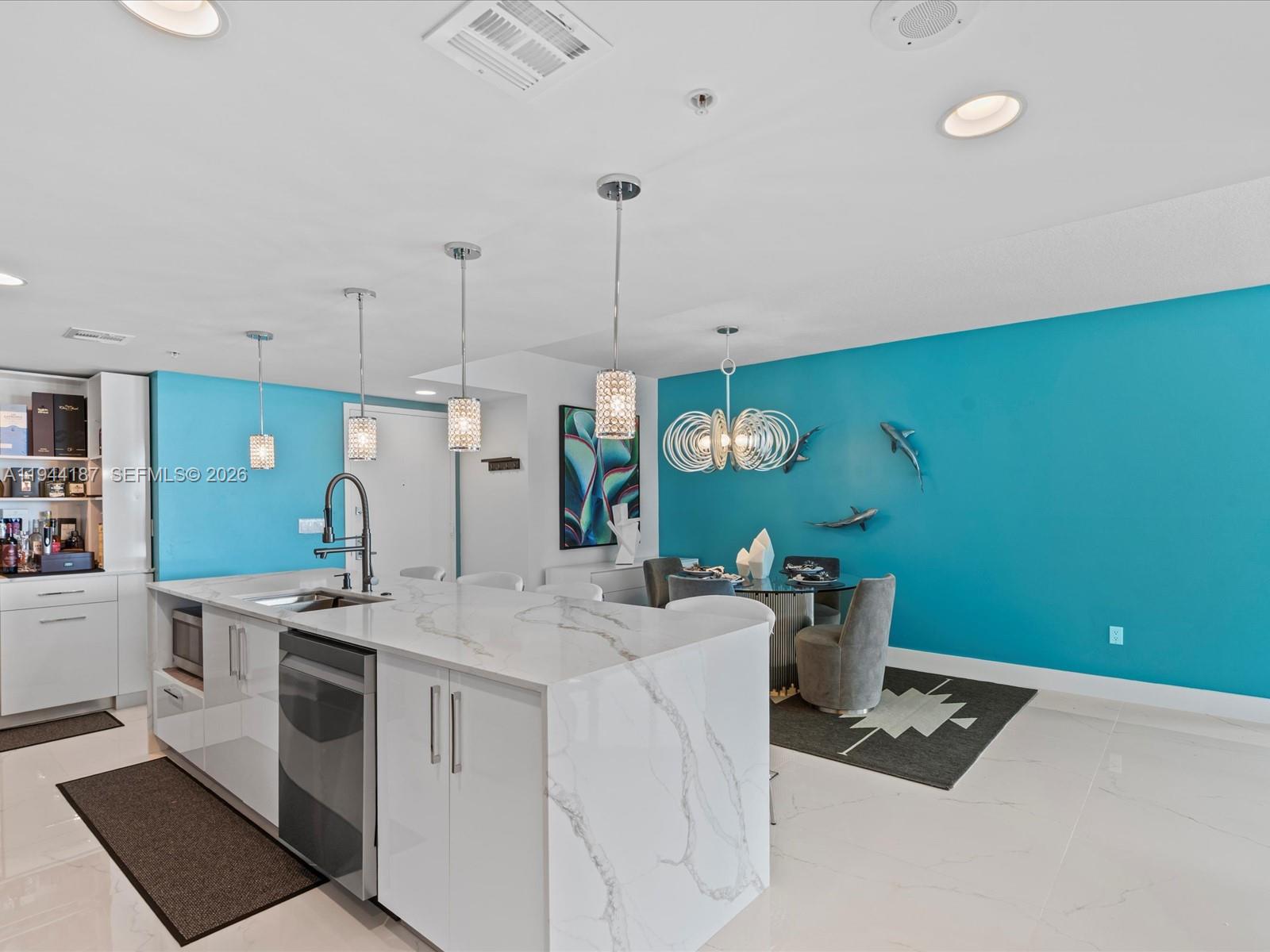 image Onyx On The Bay15