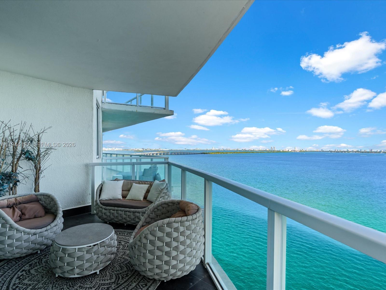 image Onyx On The Bay2