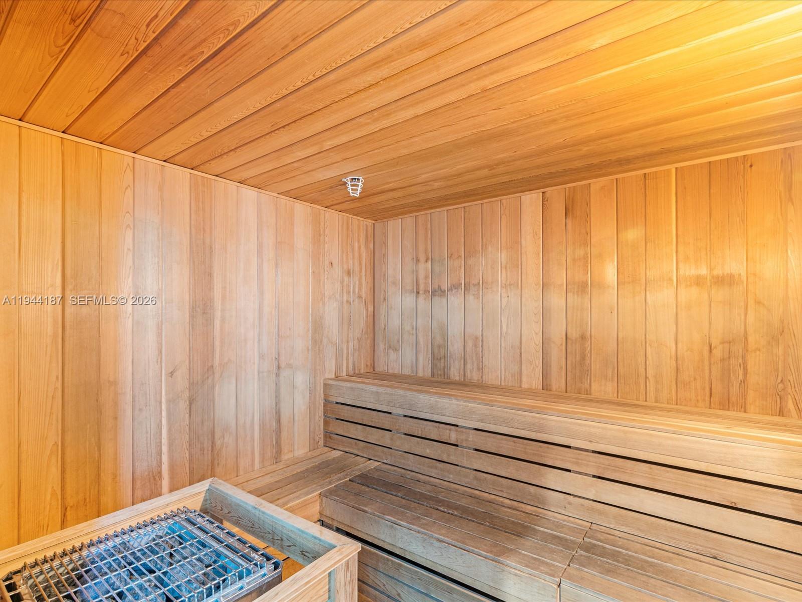 image Onyx On The Bay41