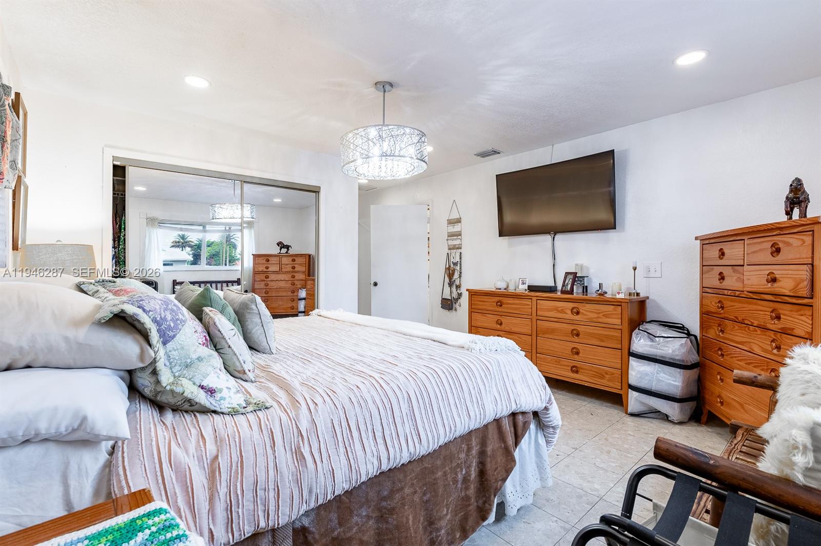 1243 W 78th St Hialeah, FL 33014