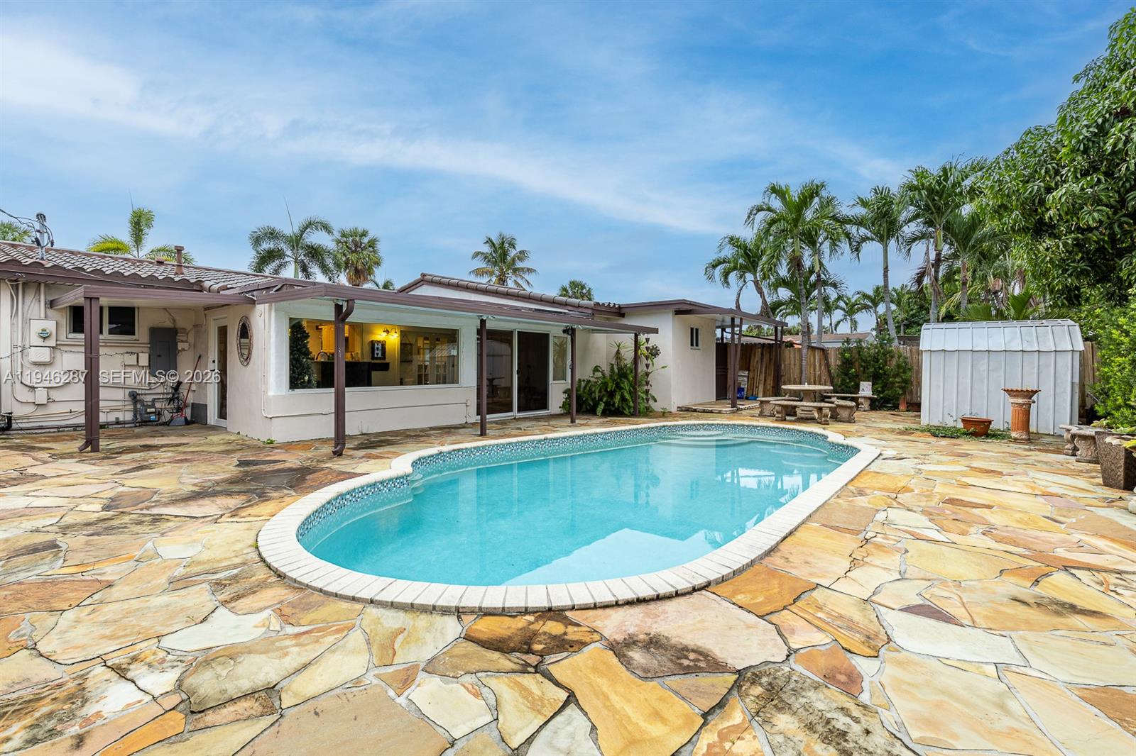 1243 W 78th St Hialeah, FL 33014