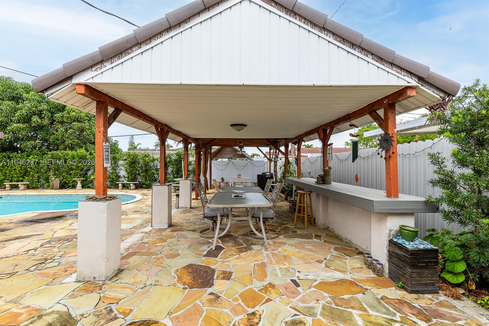 1243 W 78th St Hialeah, FL 33014