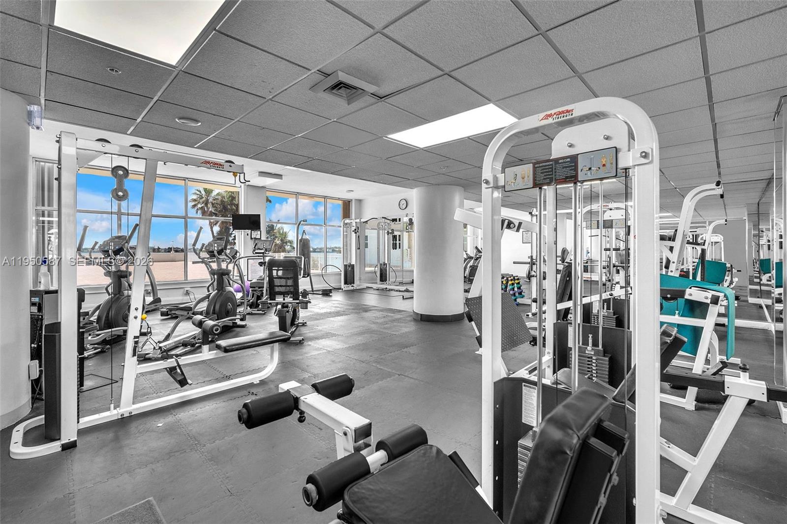 10350 W Bay Hbr Dr #8F Bay Harbor Islands, FL 33154