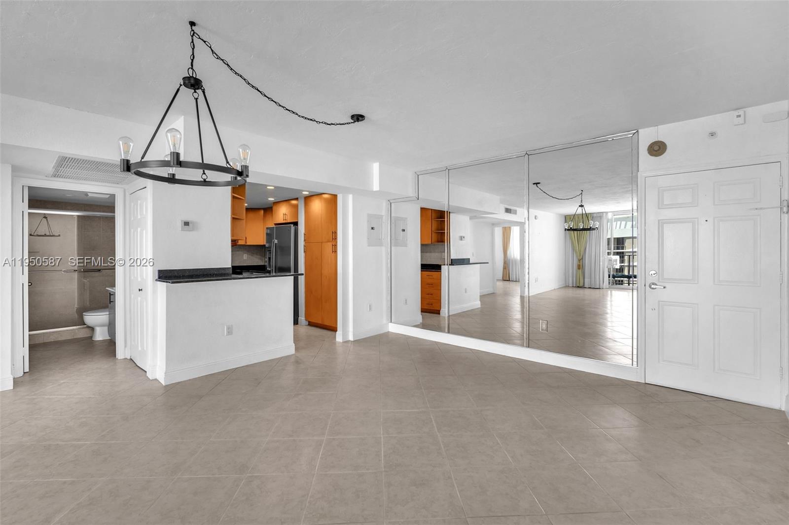 10350 W Bay Hbr Dr #8F Bay Harbor Islands, FL 33154