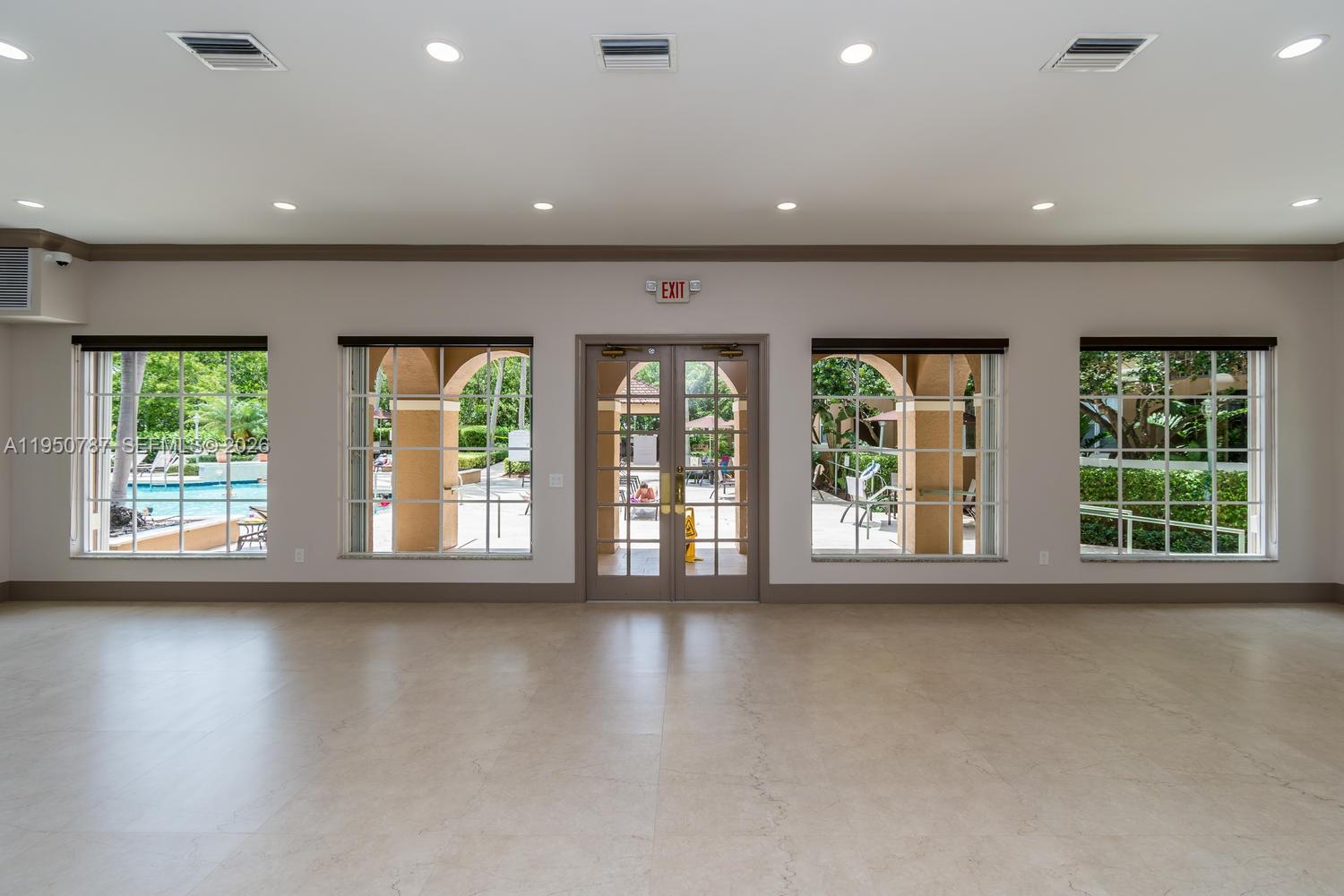 19801 E Country Clb Dr #4501 Aventura, FL 33180