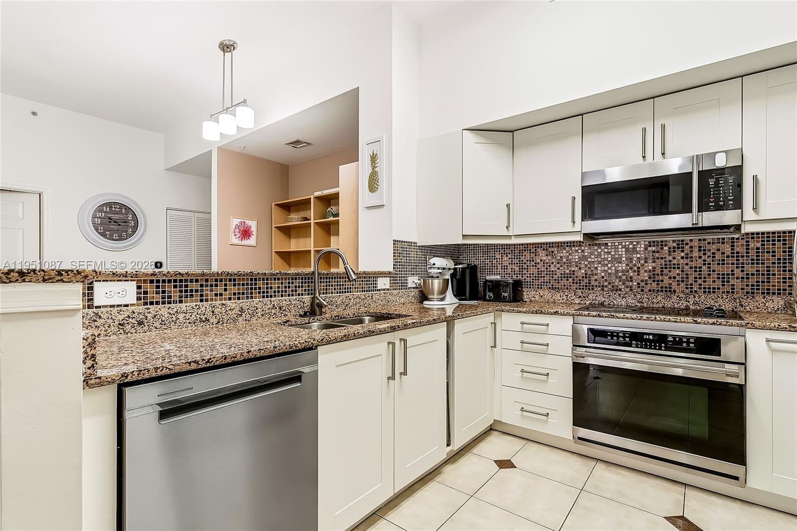 image 2080 Ocean Drive18