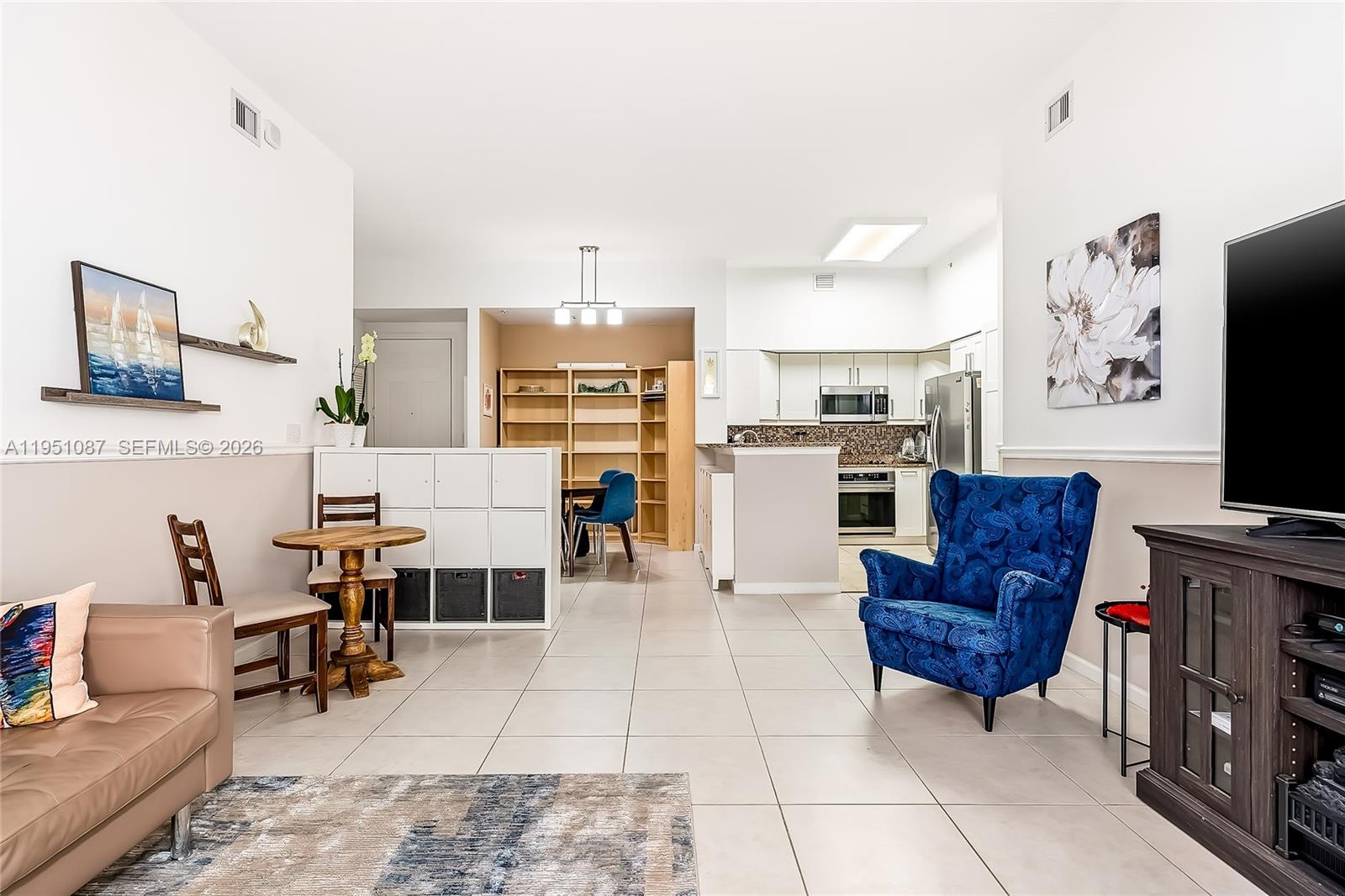 image 2080 Ocean Drive4