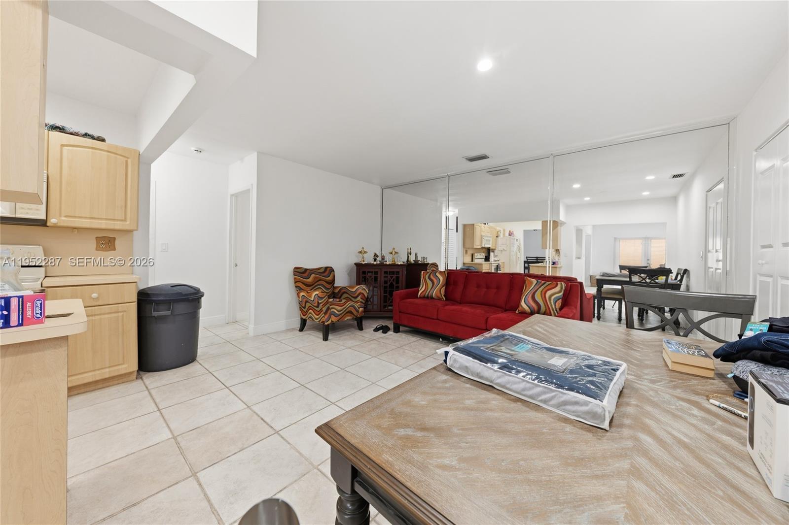 Undisclosed Address Miami, FL 33172