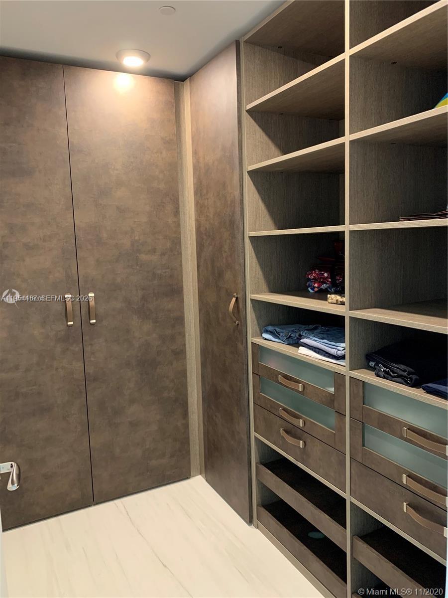 image Jade Signature11