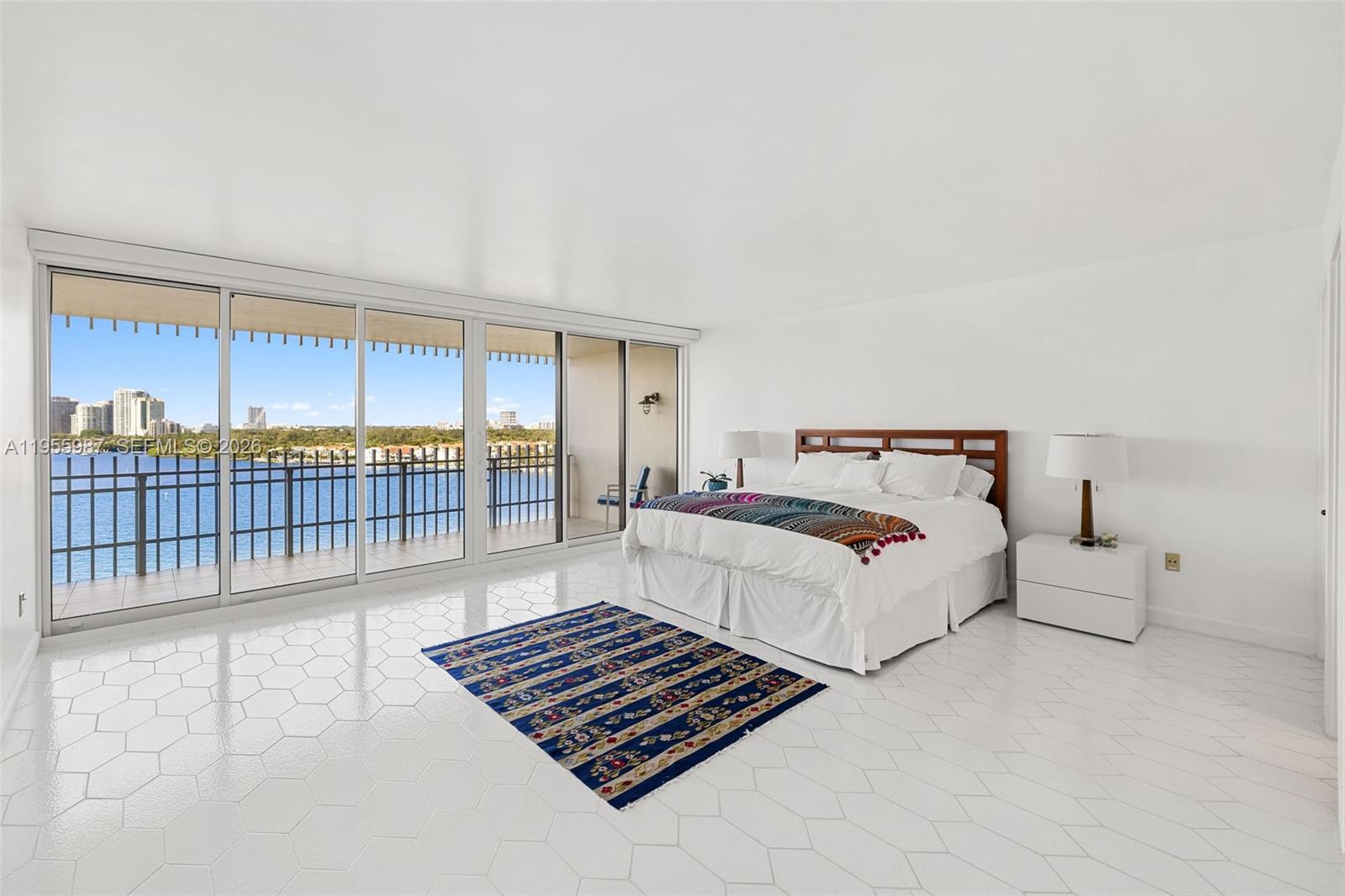 image Three Grove Isle16