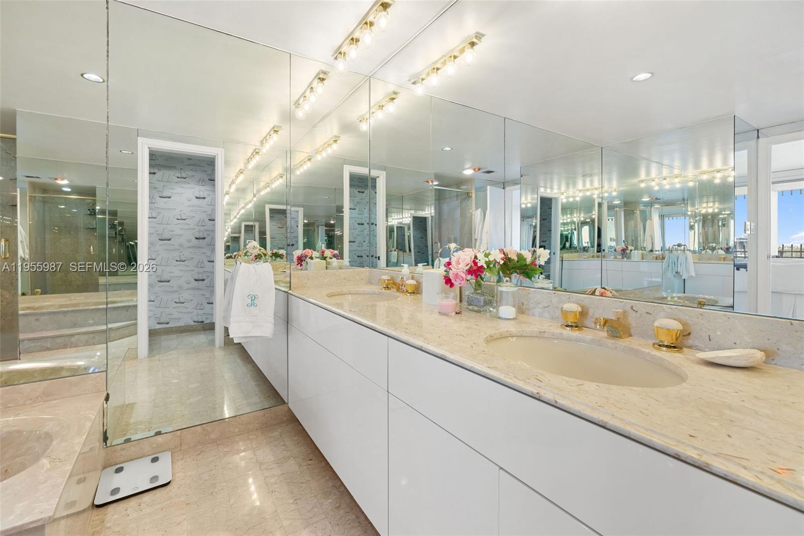 image Three Grove Isle22