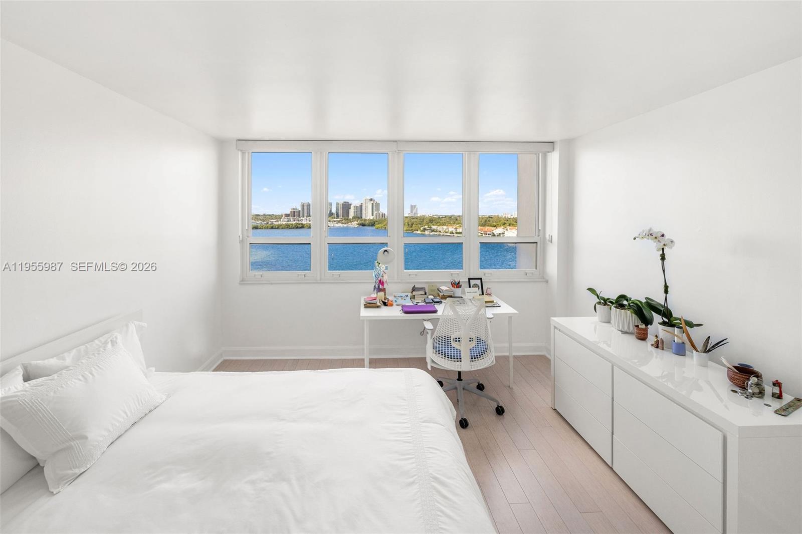 image Three Grove Isle25