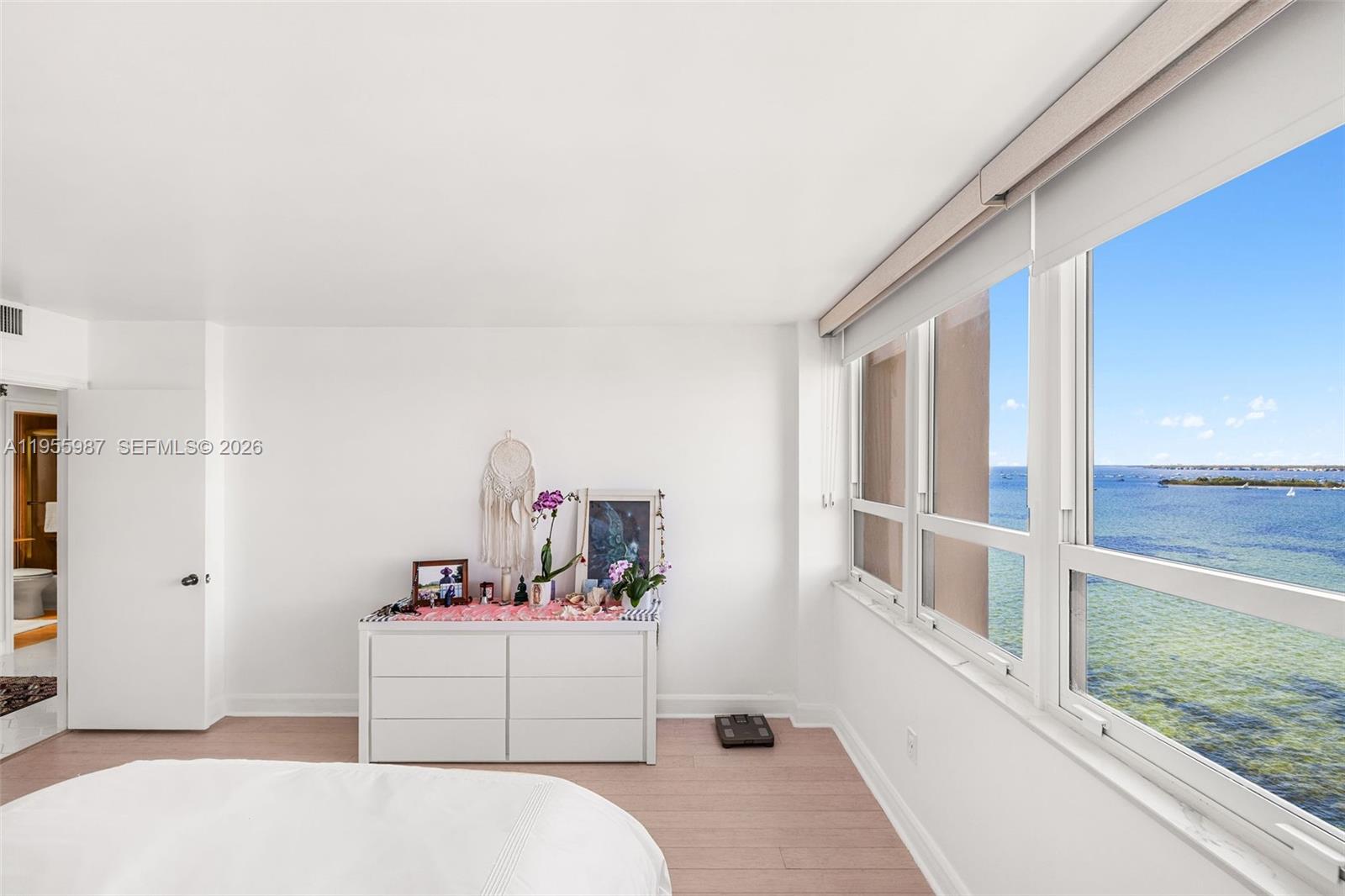 image Three Grove Isle29