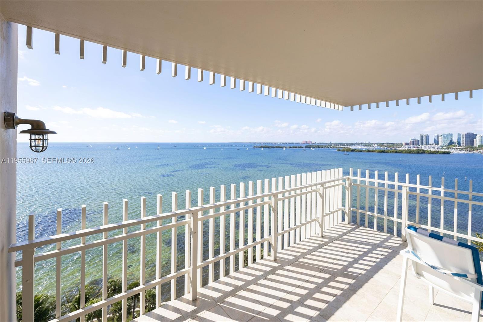 image Three Grove Isle35