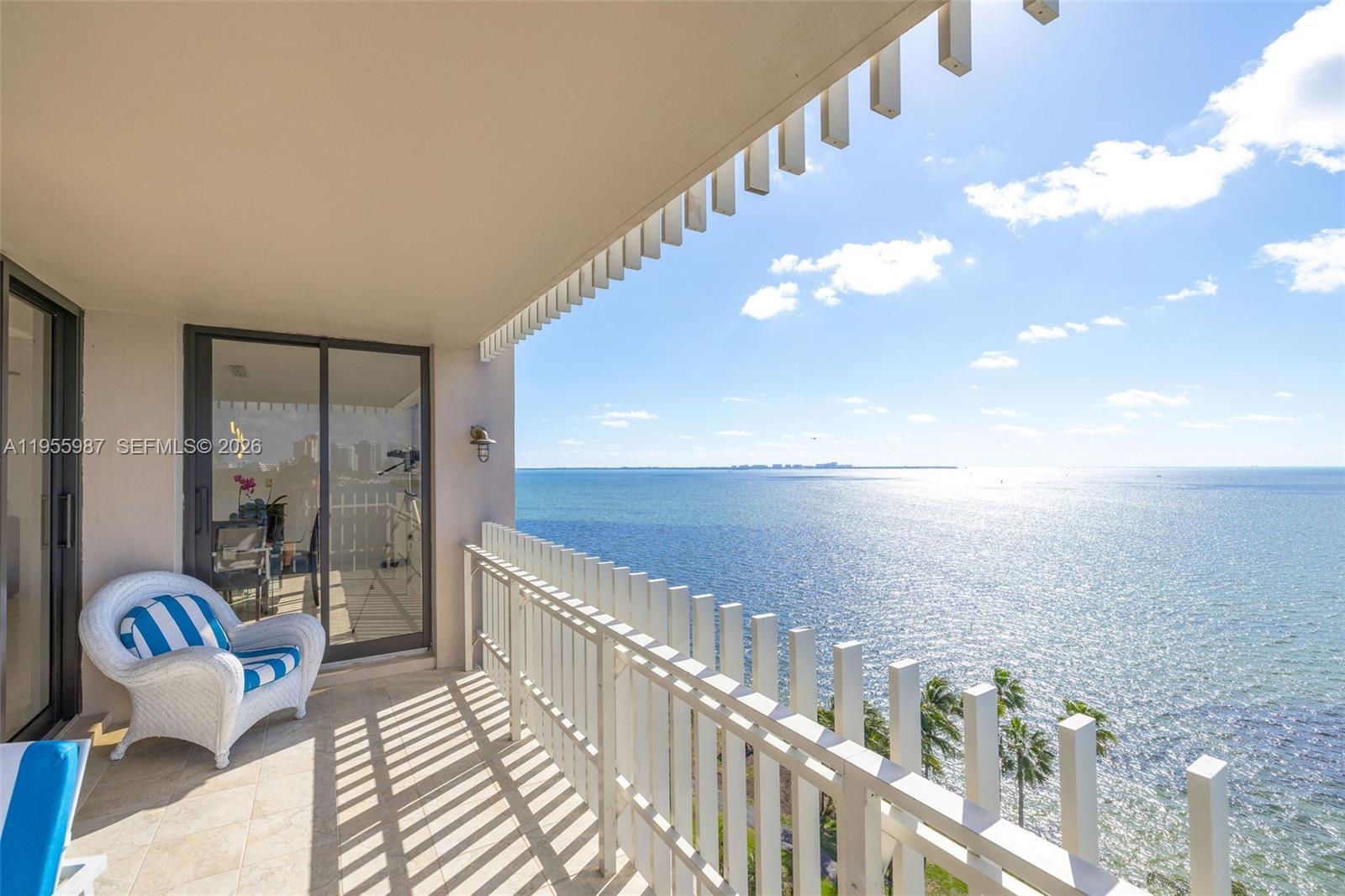 image Three Grove Isle52