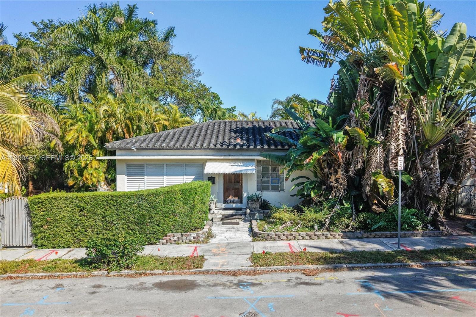 7715 NE 5th Ave Miami, FL 33138