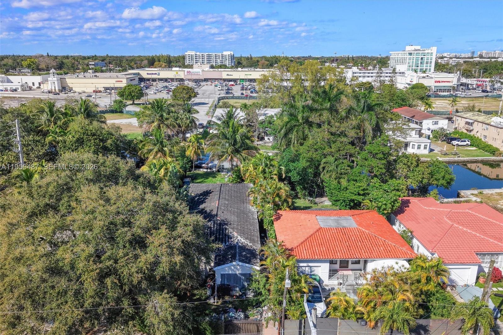 7715 NE 5th Ave Miami, FL 33138