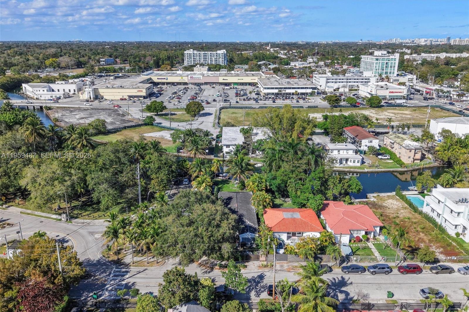 7715 NE 5th Ave Miami, FL 33138