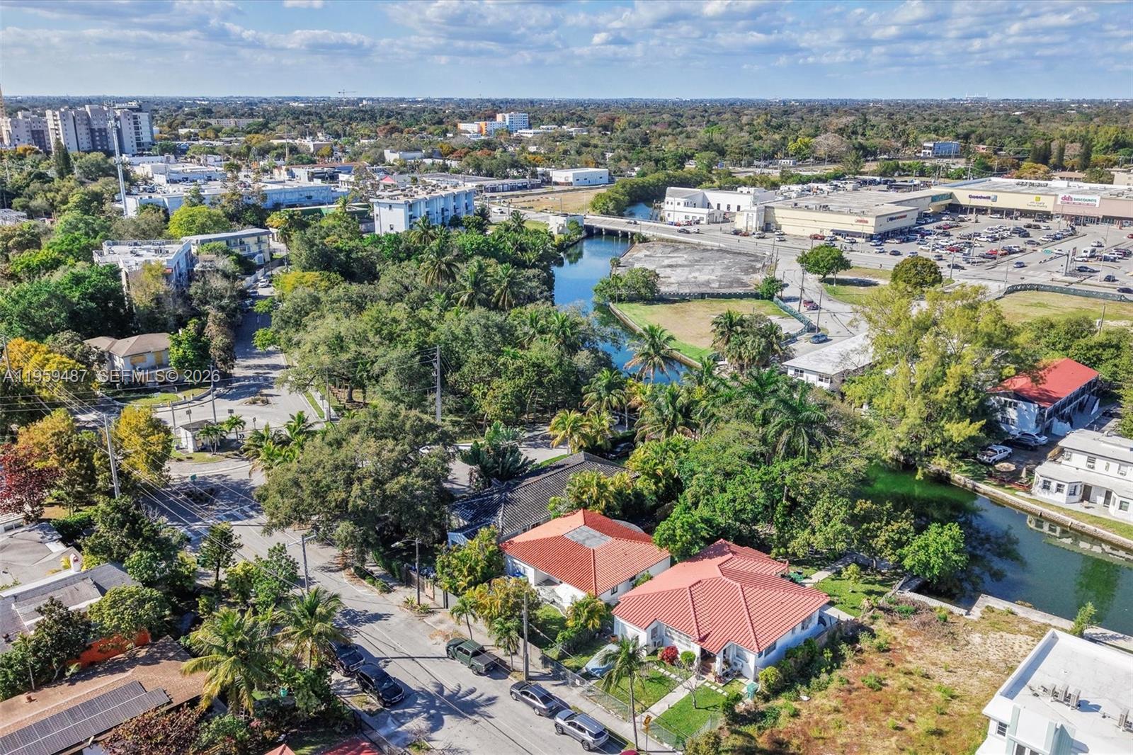 7715 NE 5th Ave Miami, FL 33138