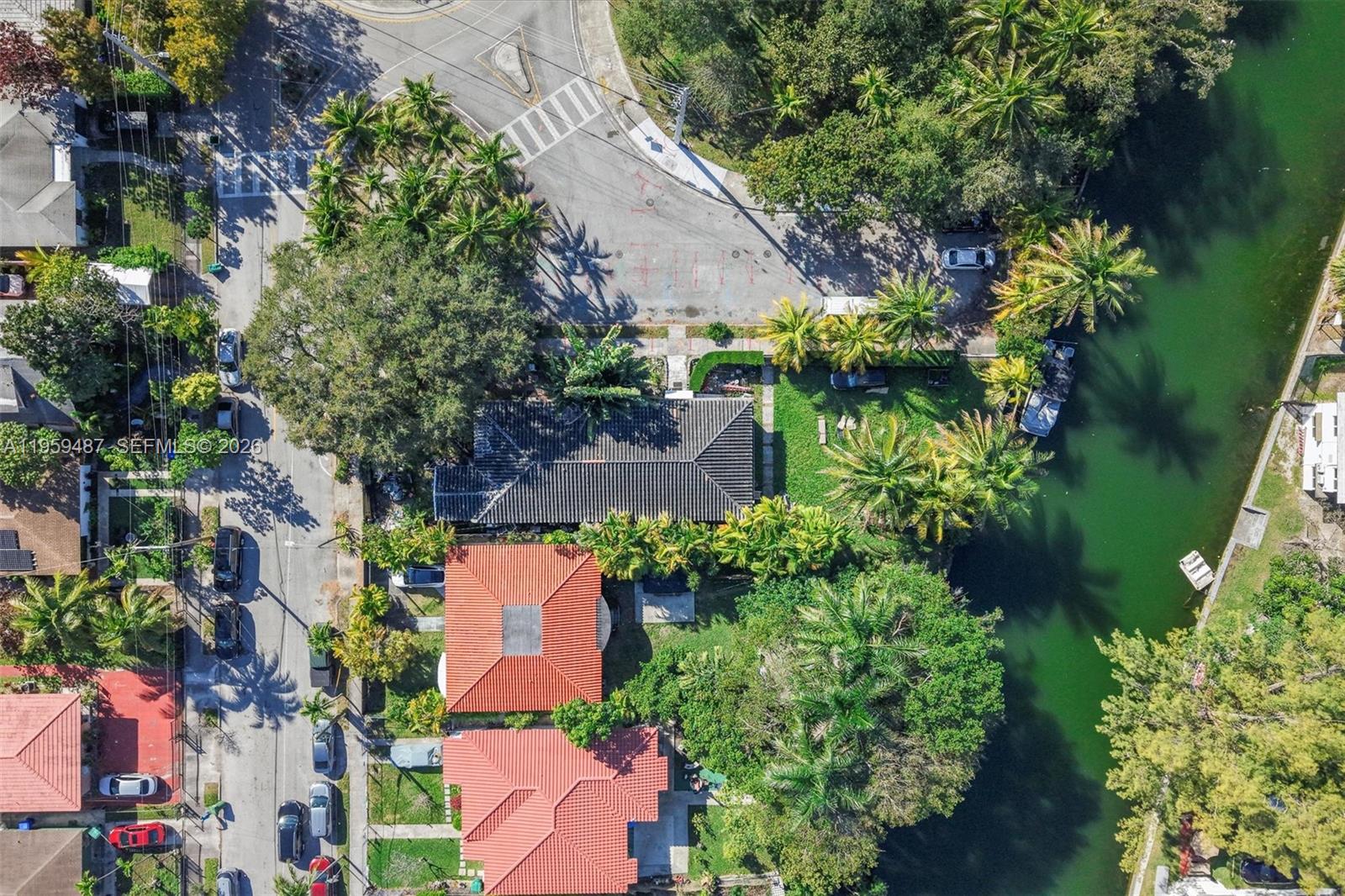 7715 NE 5th Ave Miami, FL 33138