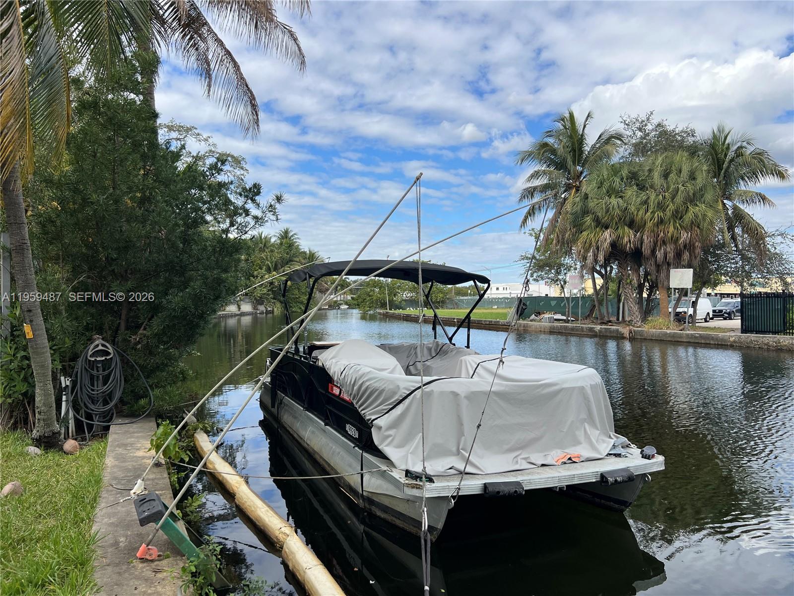 7715 NE 5th Ave Miami, FL 33138