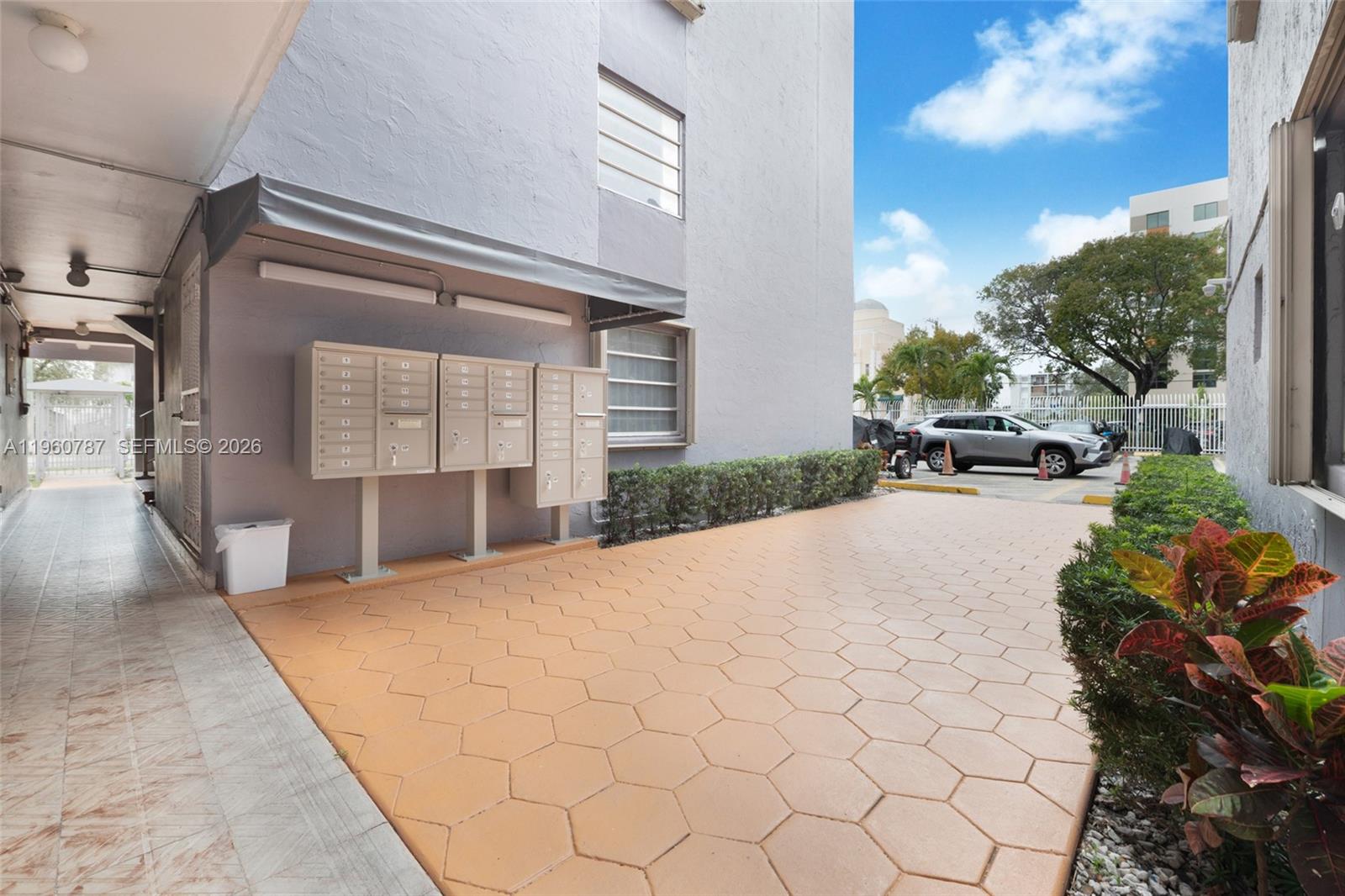 1661 SW 3rd St #25 Miami, FL 33135