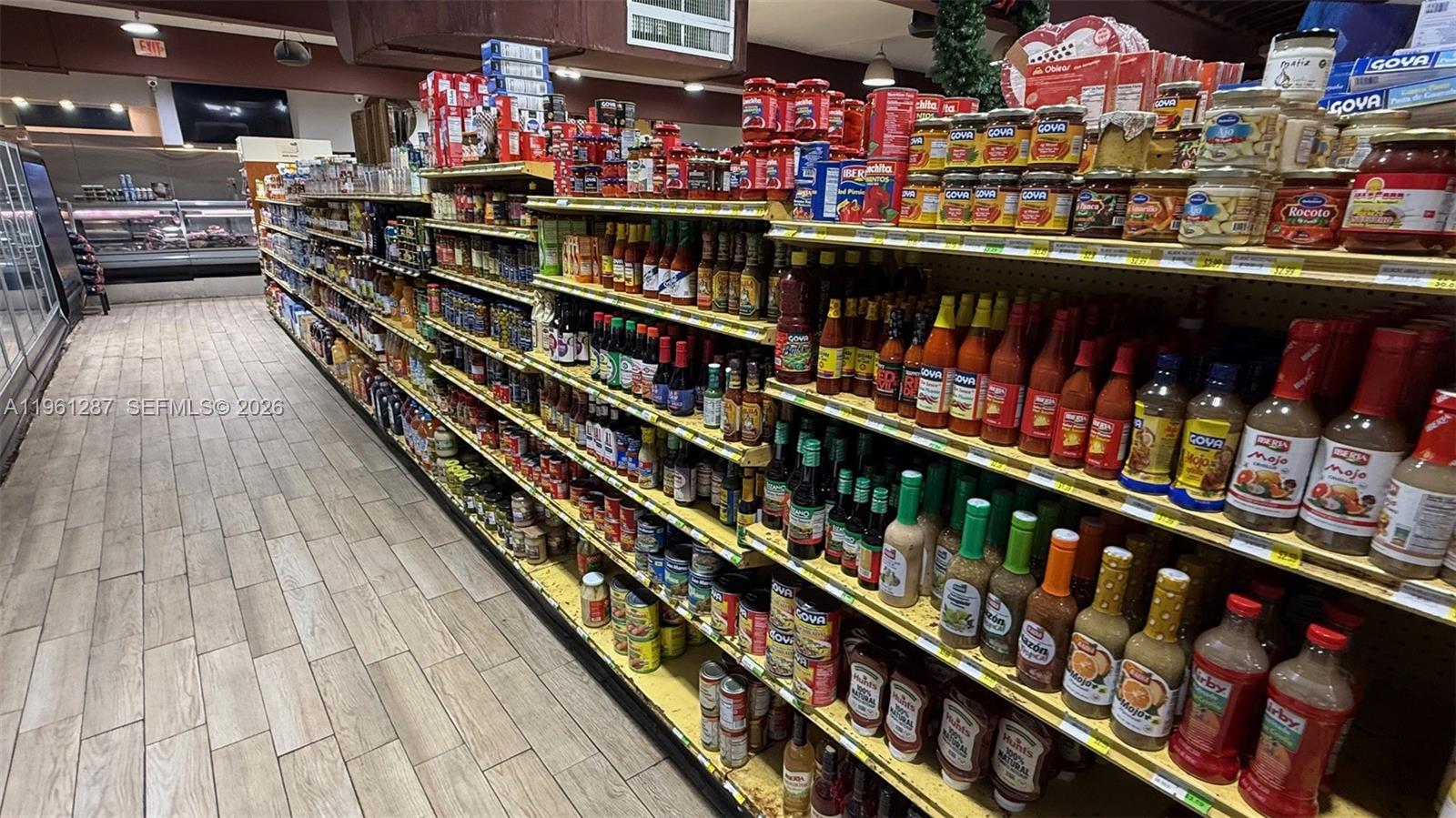 1305 SW 8th St Miami, FL 33135