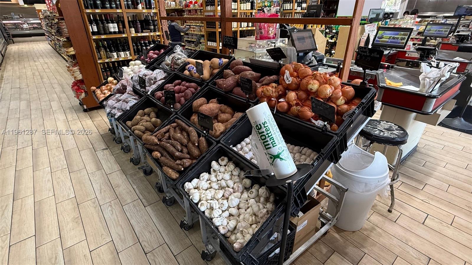 1305 SW 8th St Miami, FL 33135