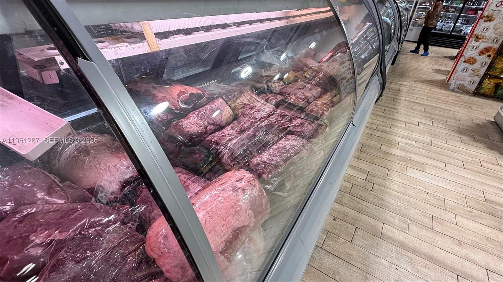 1305 SW 8th St Miami, FL 33135