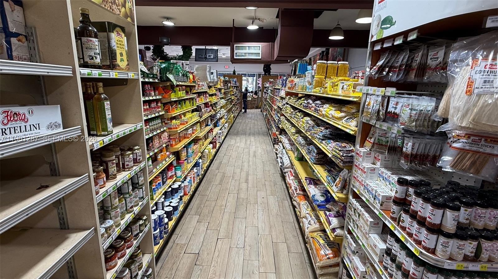 1305 SW 8th St Miami, FL 33135