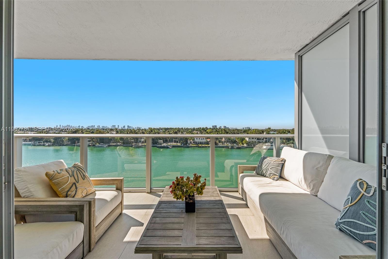 6620 Indian Crk Dr #609 Miami Beach, FL 33141