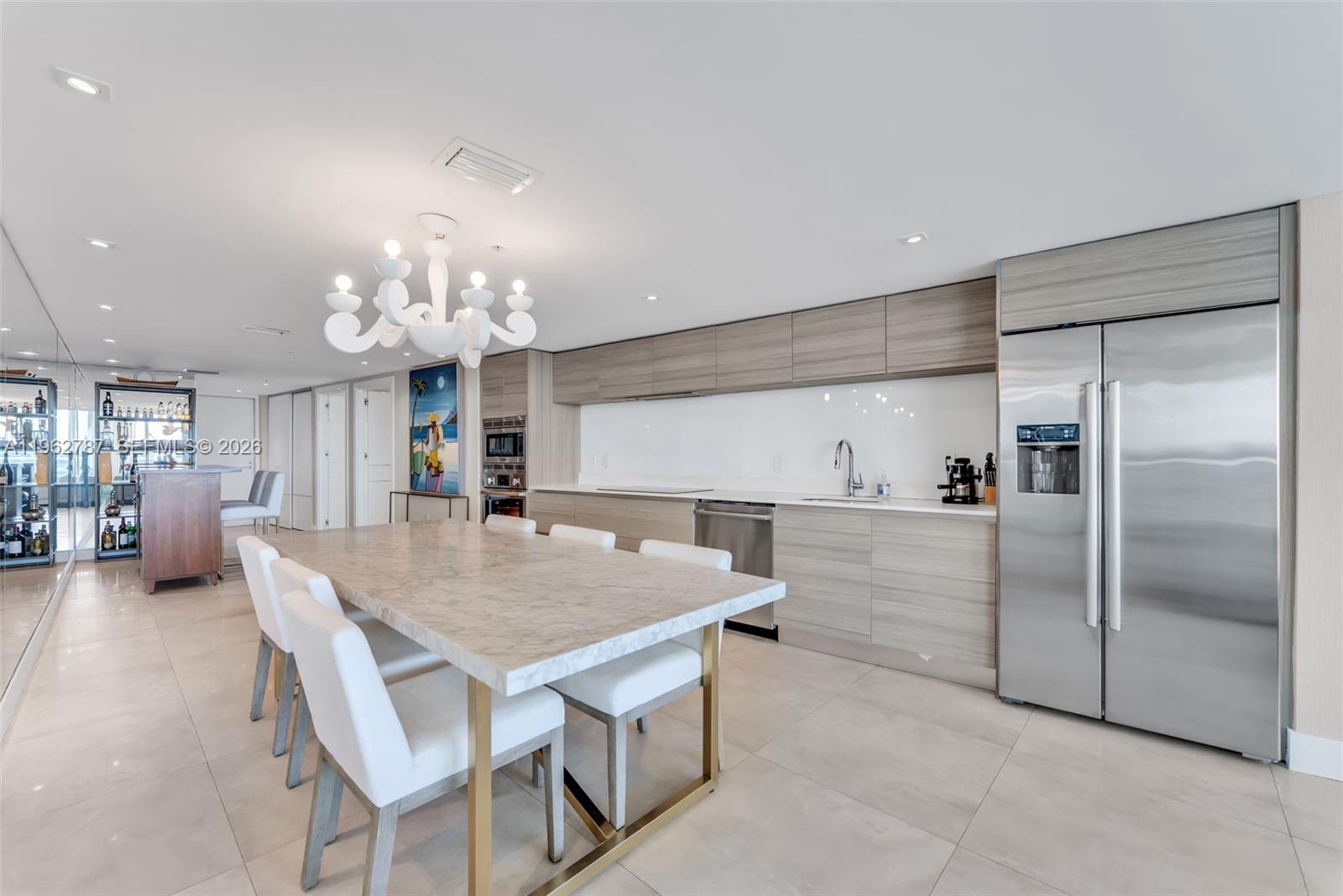 6620 Indian Crk Dr #609 Miami Beach, FL 33141