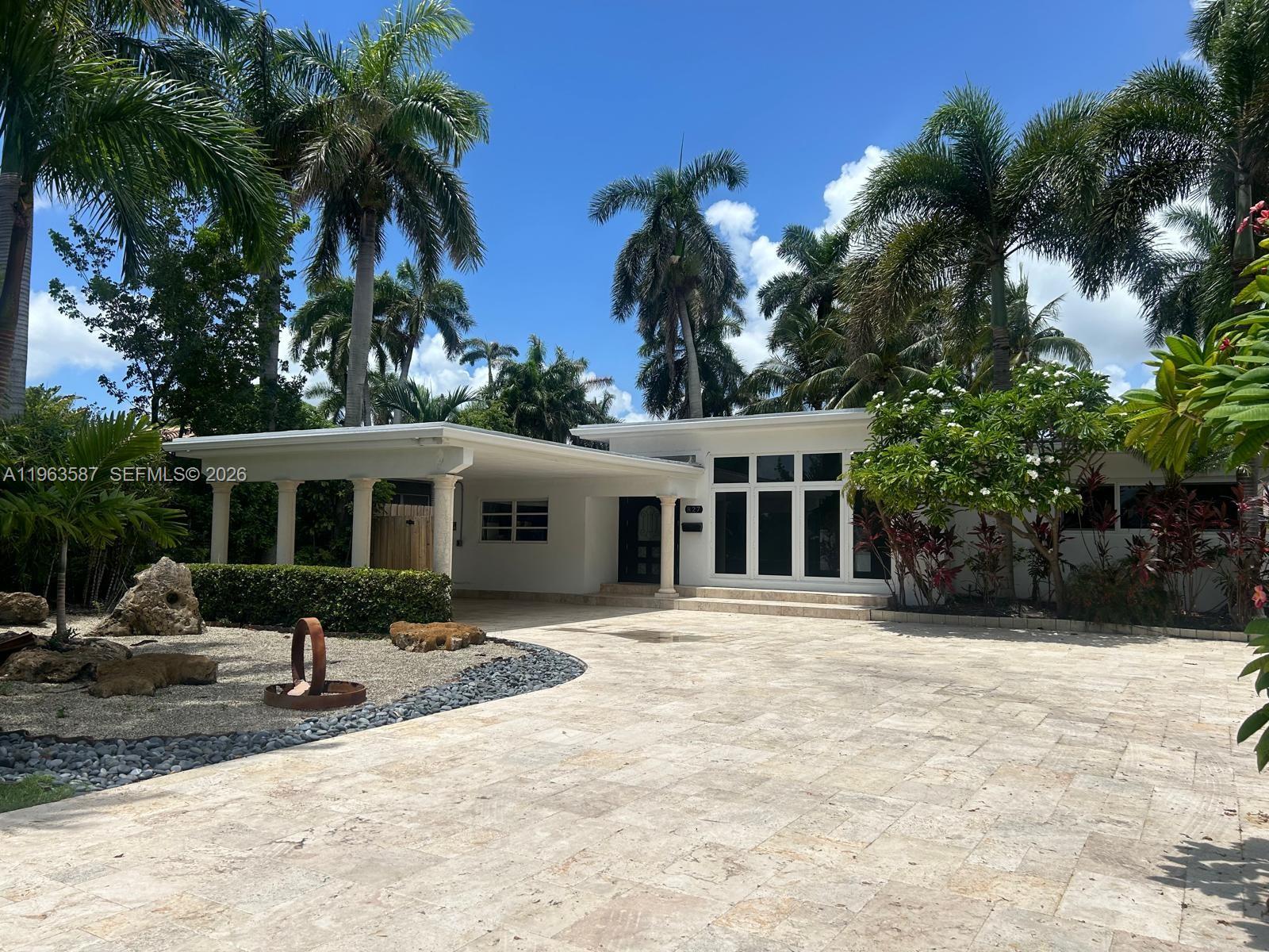 827 N Southlake Dr #827